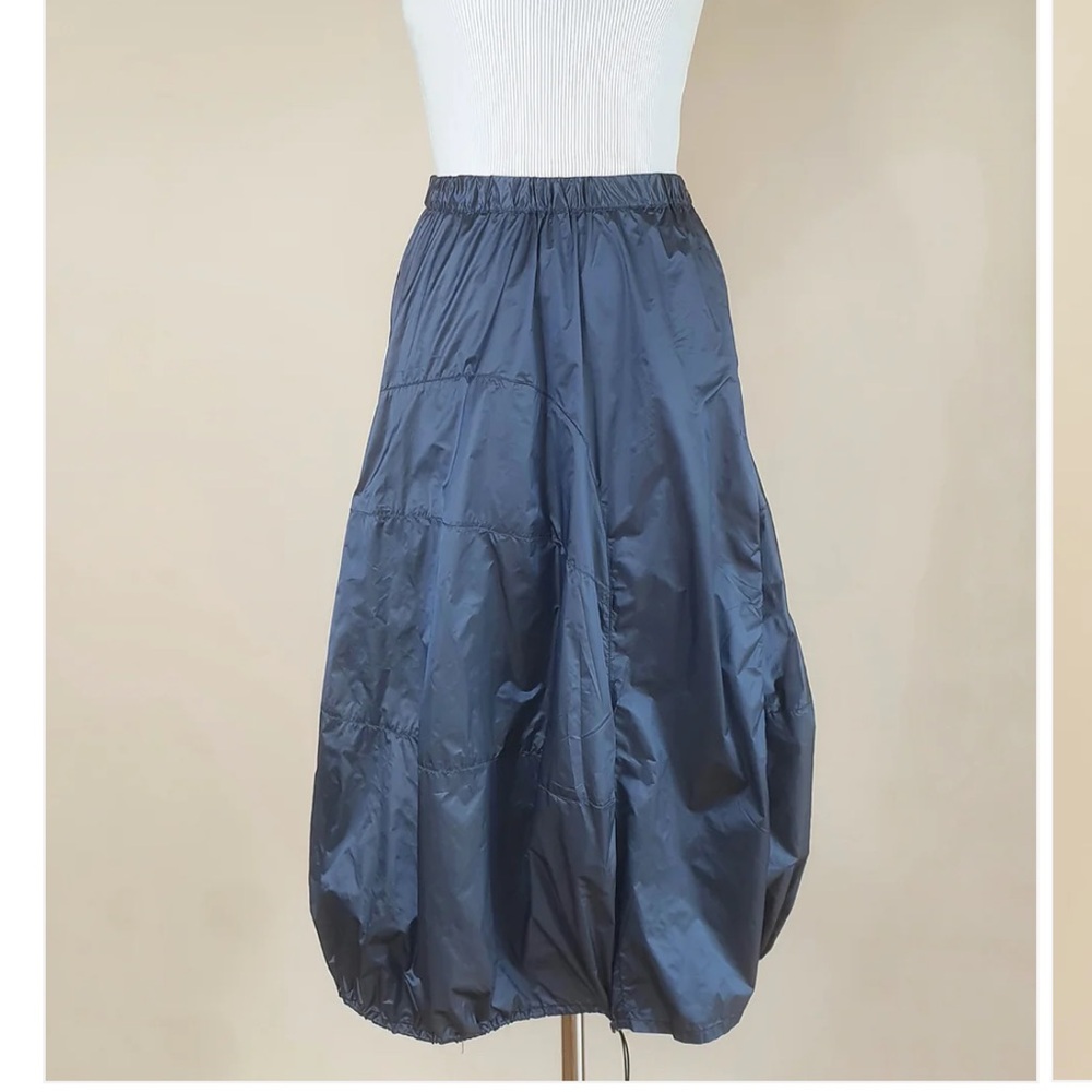 Women's Navy Balloon Midi Skirt
